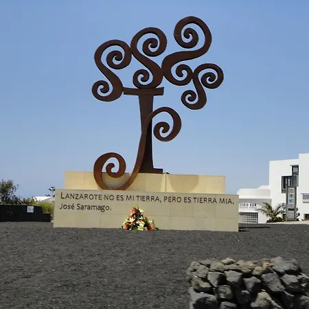 Casa Blanca Tias